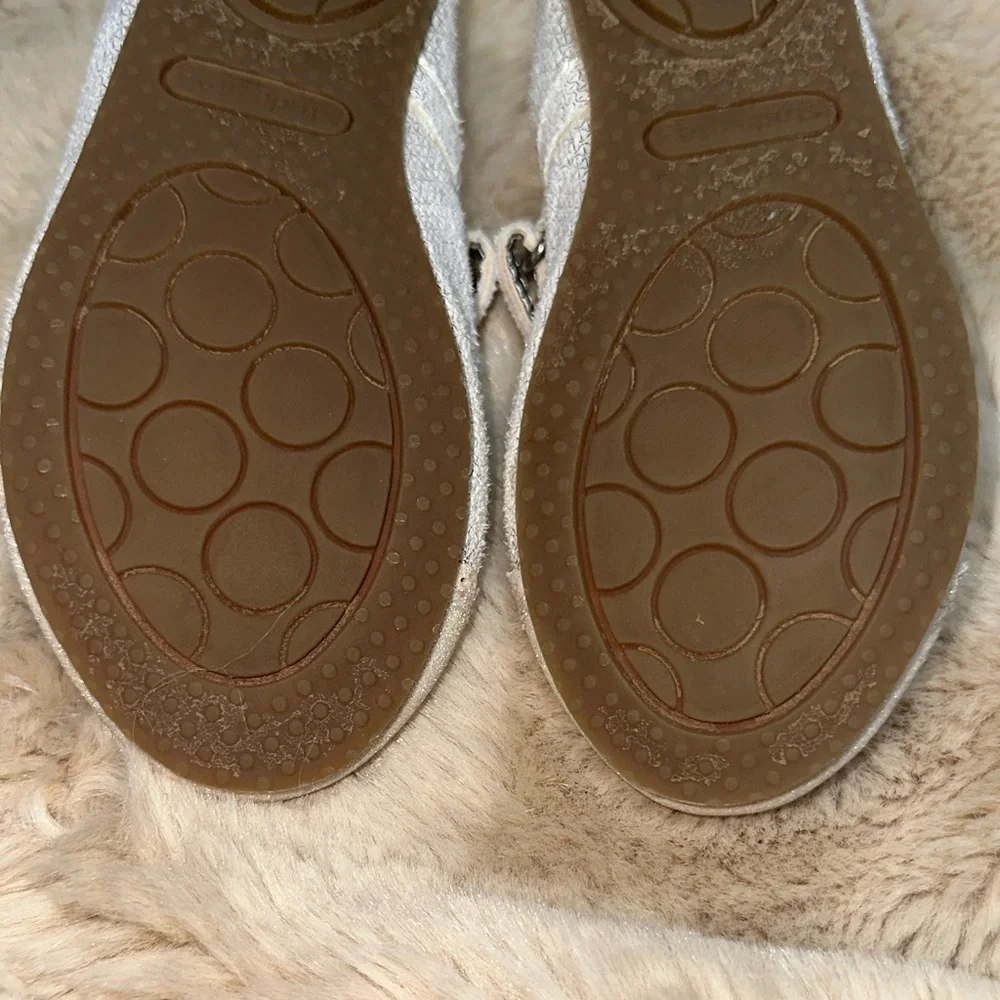 Stride Rite Memory Foam Glittery Silver Dress Shoes for Kids